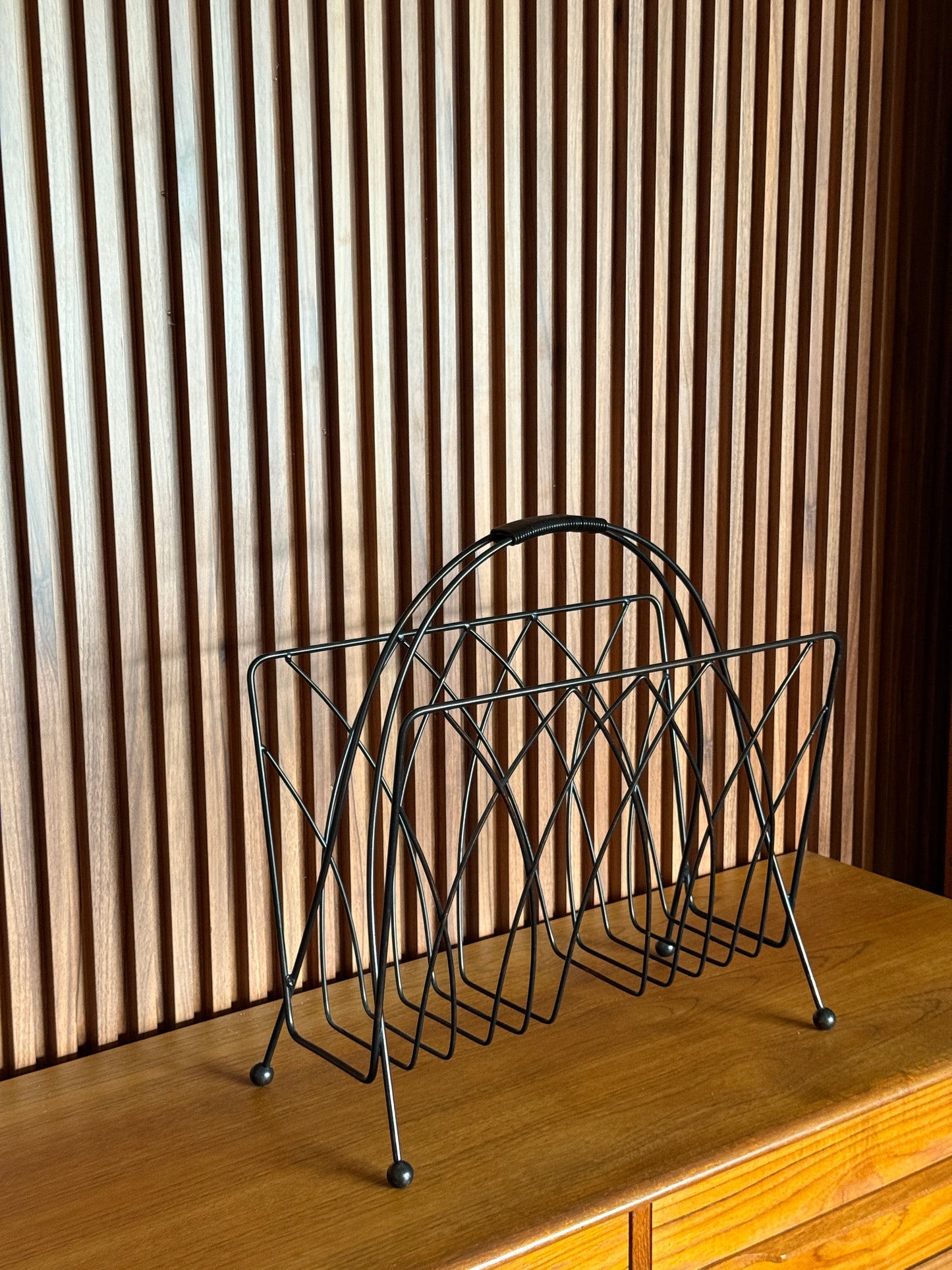 Vintage MCM Metal Magazine Rack
