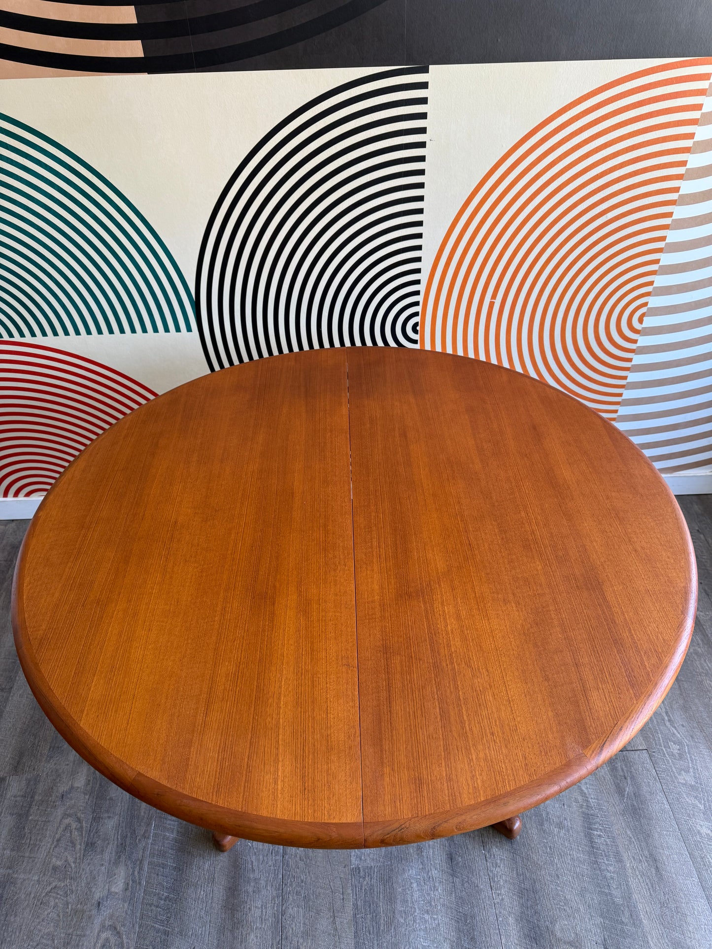 Vintage Round Teak Dining Table with 1 Leaf