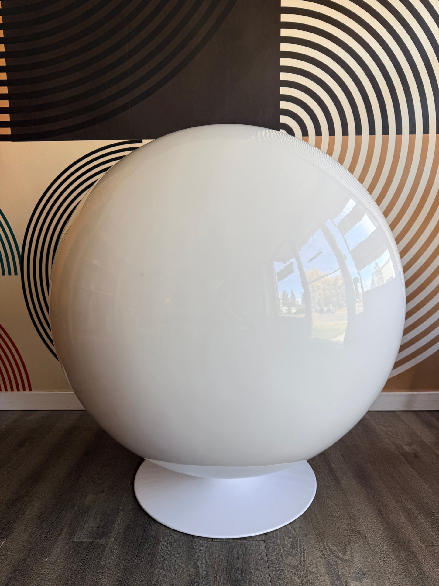 Ball Chair (Replica)