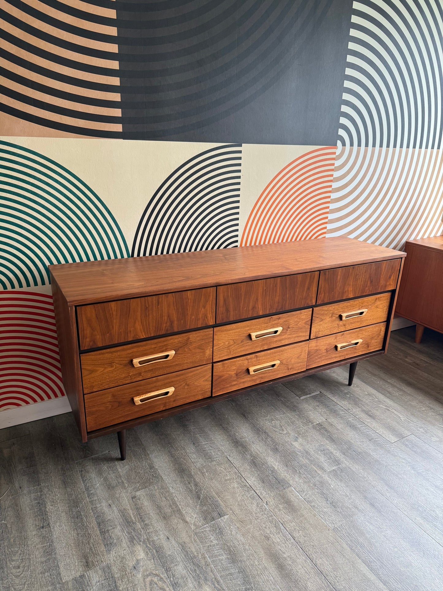 Vintage Vic-Art 9 Drawer Dresser