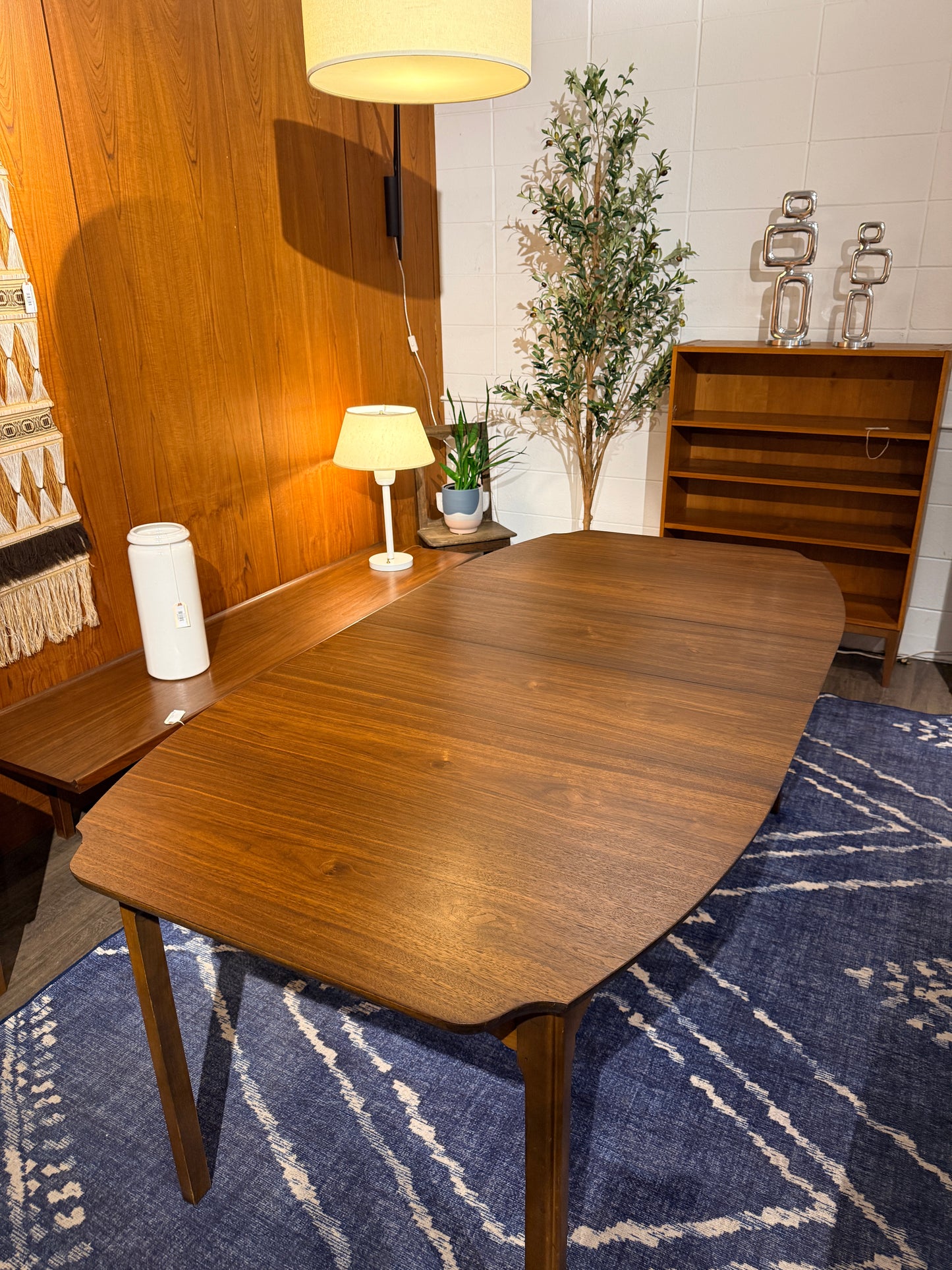 Vintage Walnut Dining Table with 2 Leaves