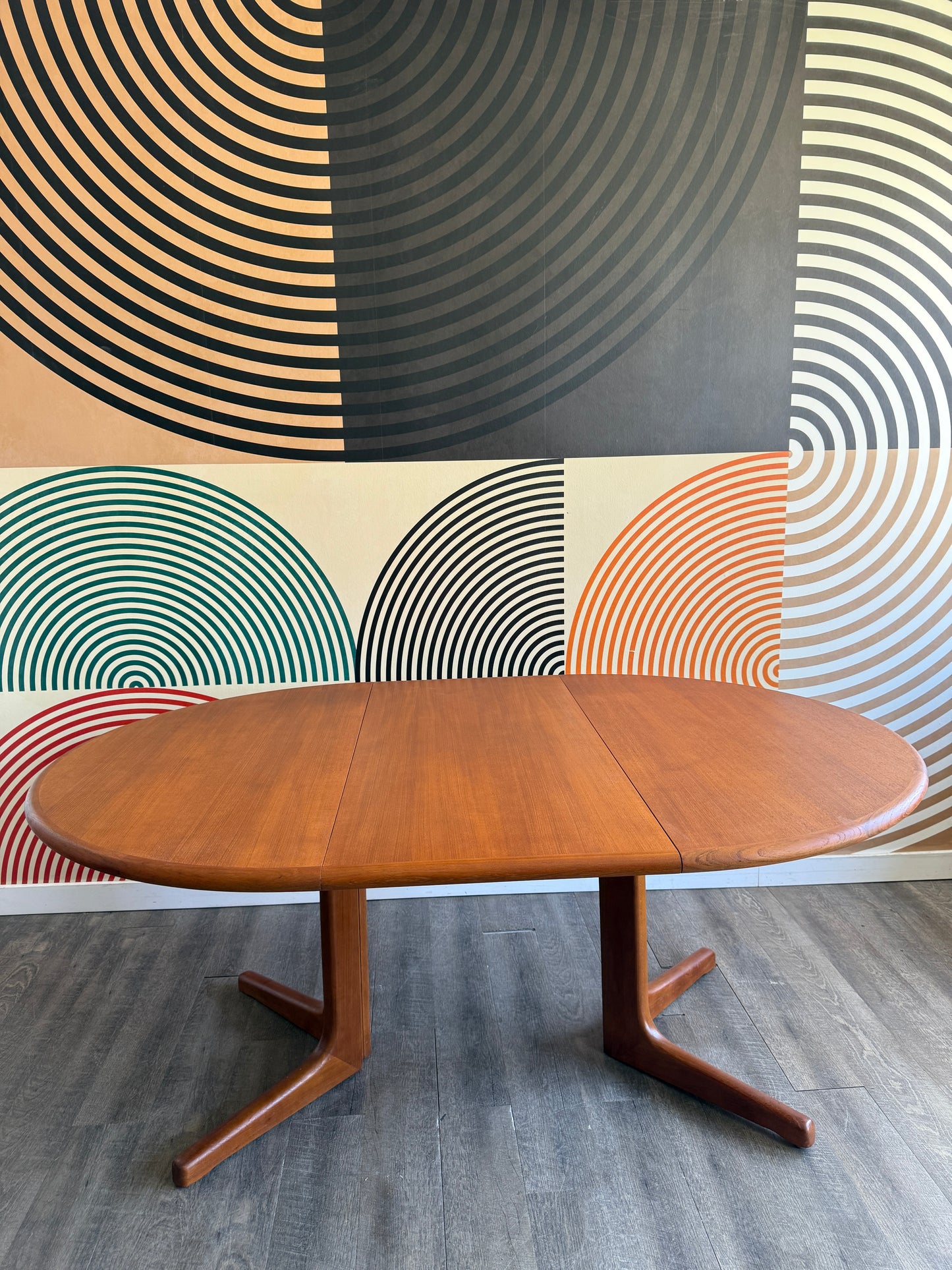 Vintage Round Teak Dining Table with 1 Leaf