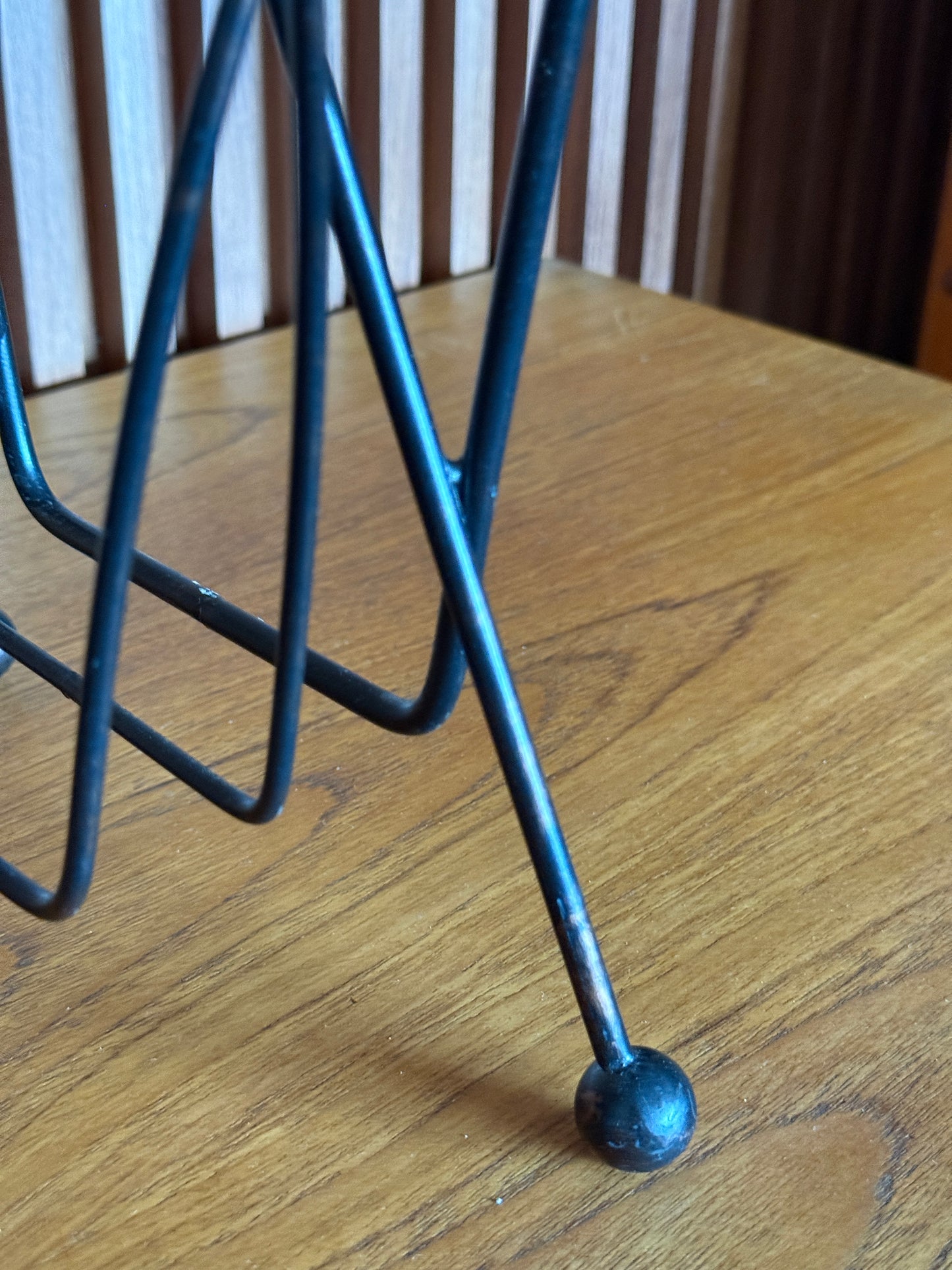 Vintage MCM Metal Magazine Rack