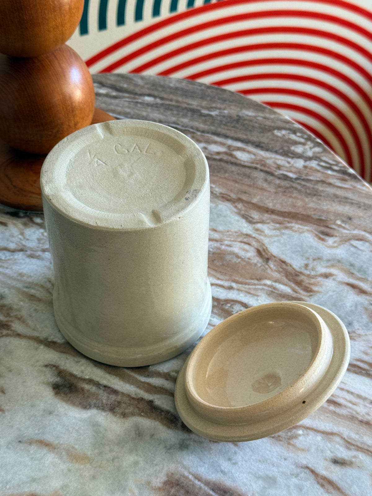Vintage Medalta Pottery 1/4 Gallon Crock with Lid