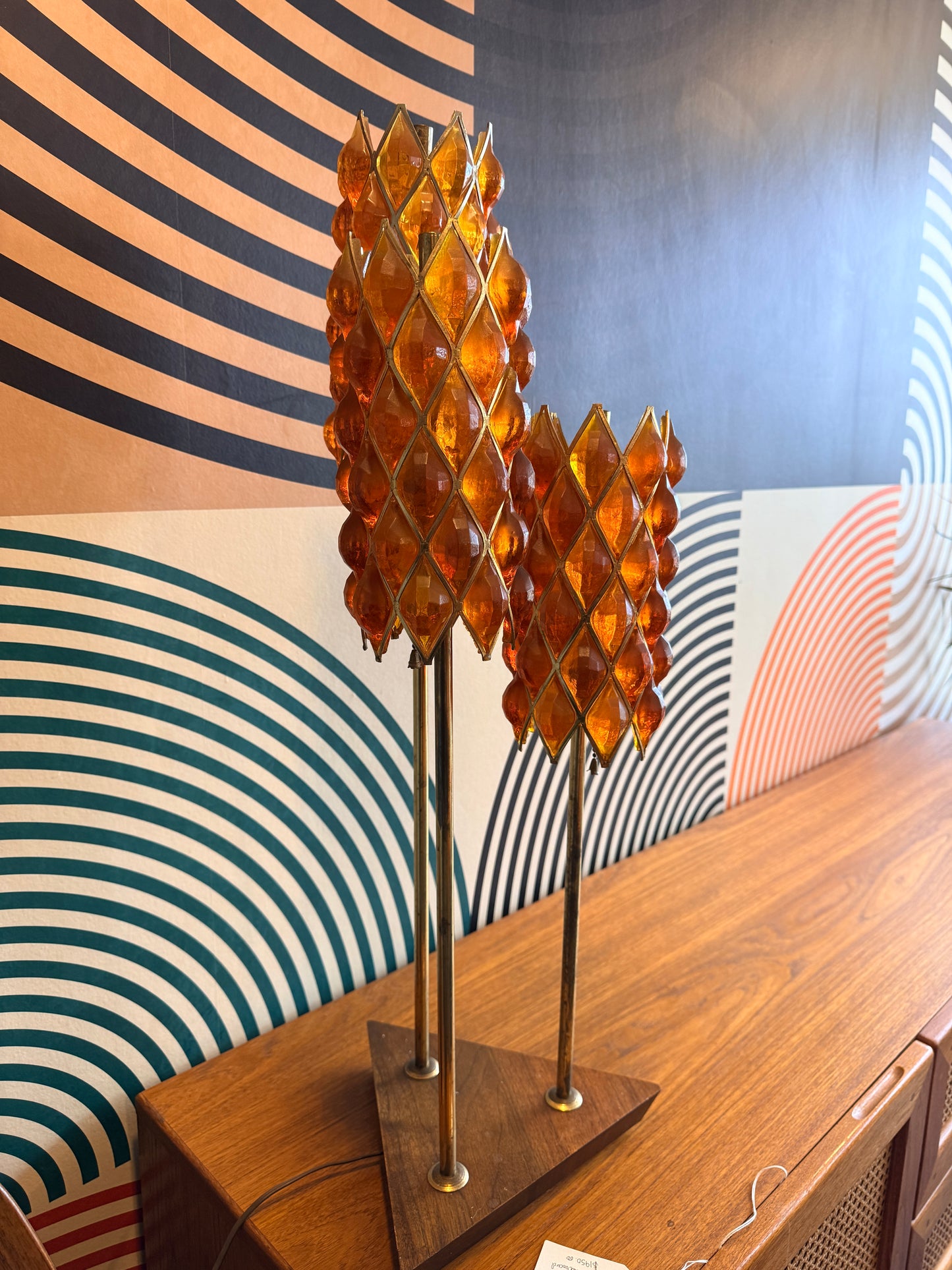 Vintage Diamond Lucite Table Lamp