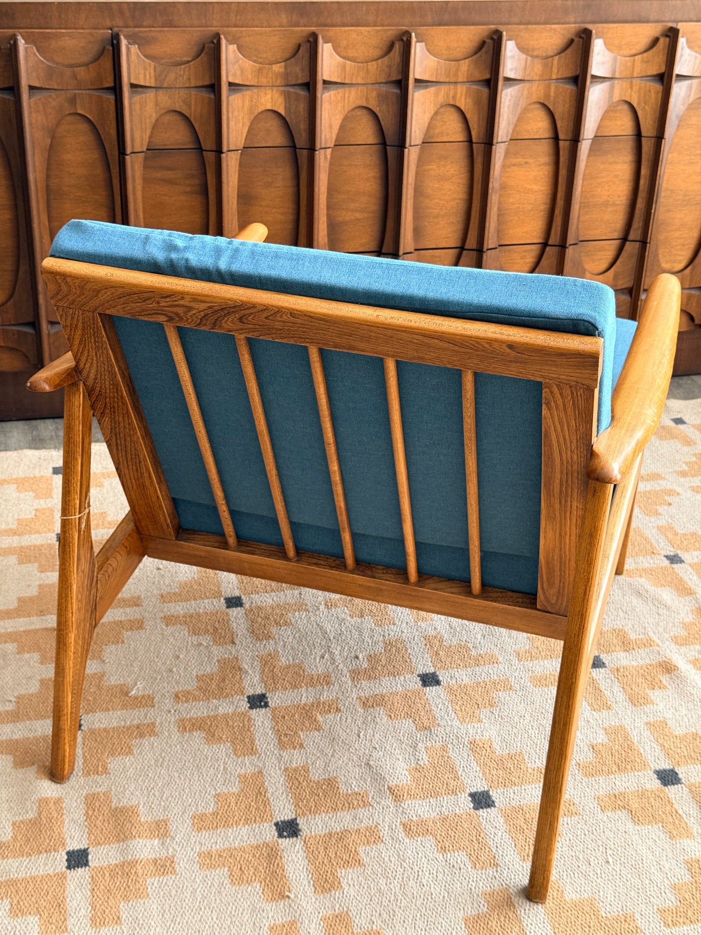 Vintage Mid Century Modern Lounge Chair