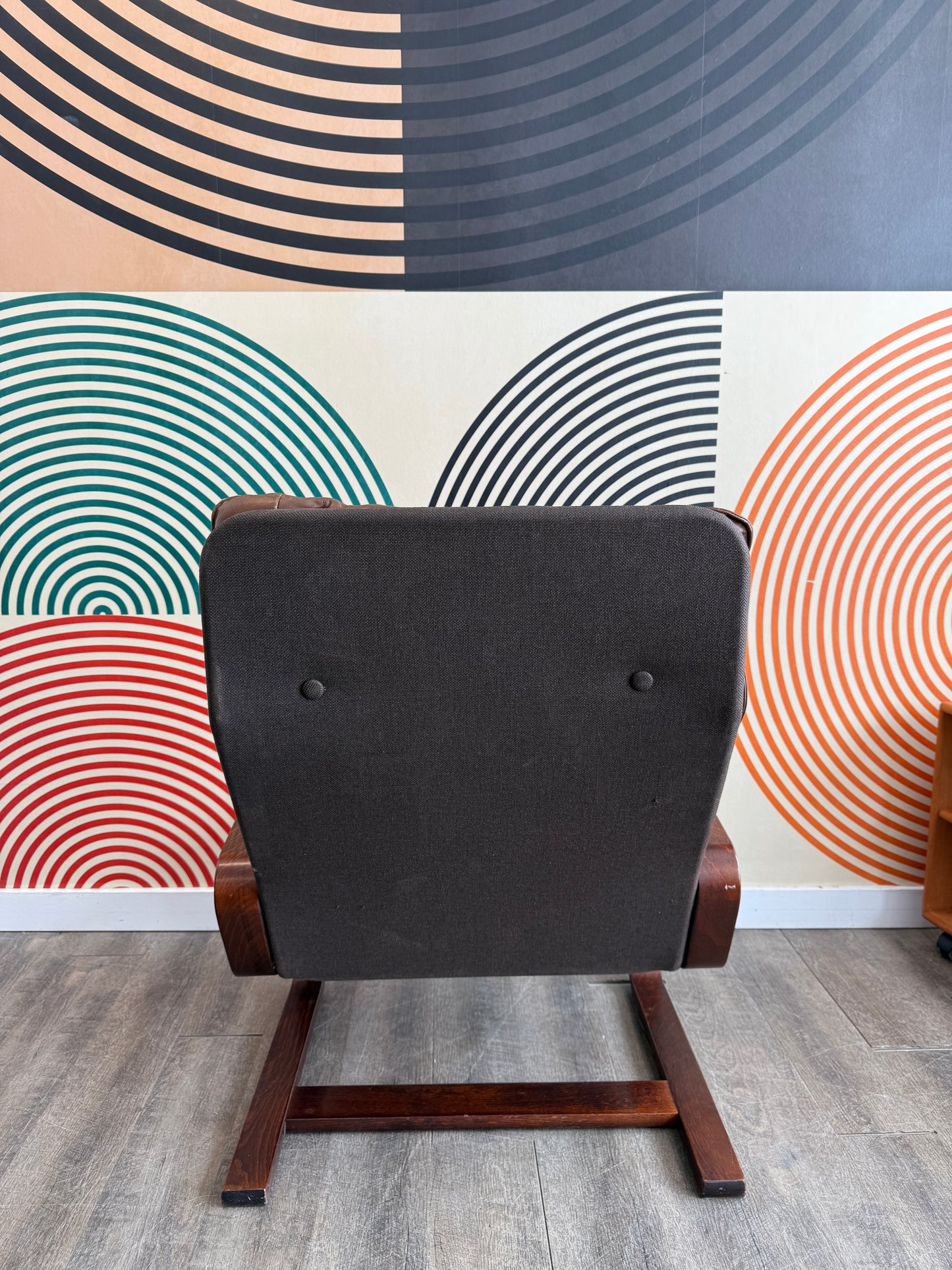 Vintage Westnofa Cantilever Lounge Chair