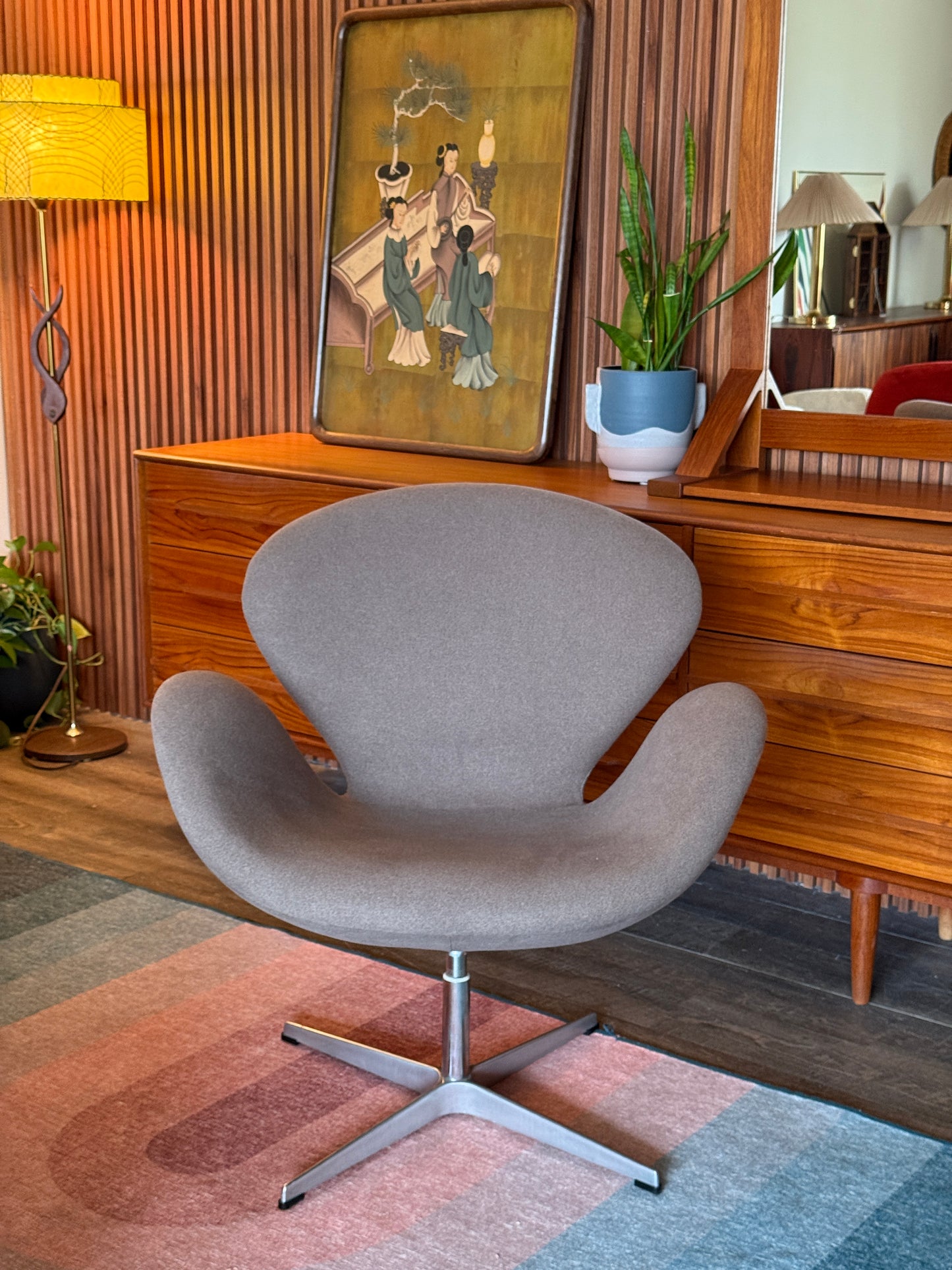 Vintage “Swan” Chair by Fritz Hansen