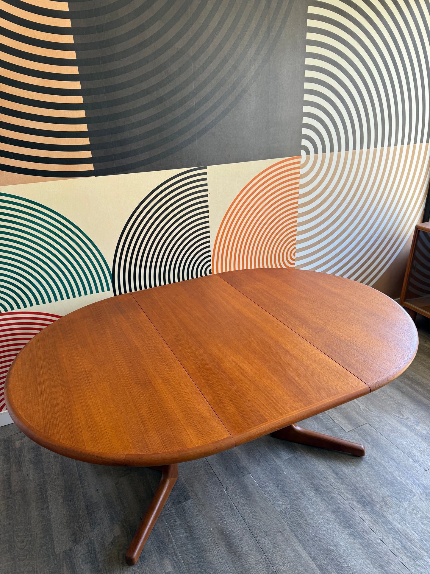 Vintage Round Teak Dining Table with 1 Leaf