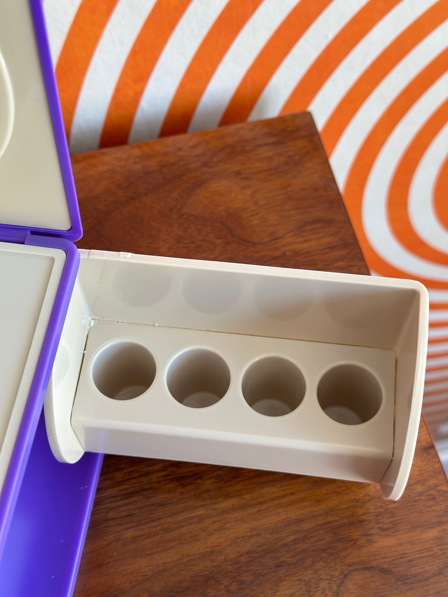 Vintage 1970s Plastic Cube Make-up Case