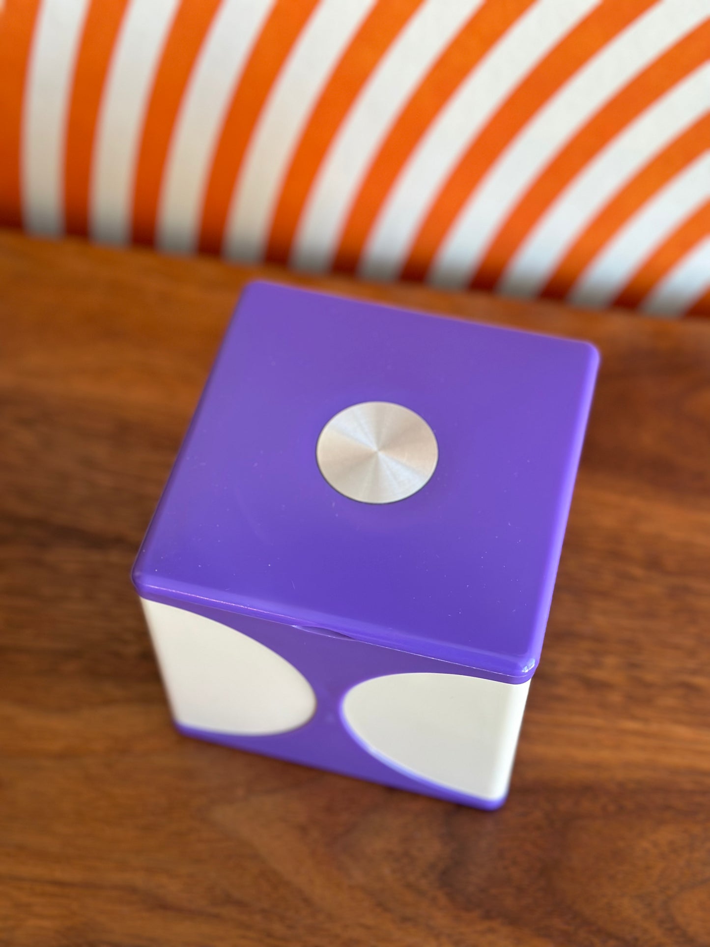 Vintage 1970s Plastic Cube Make-up Case