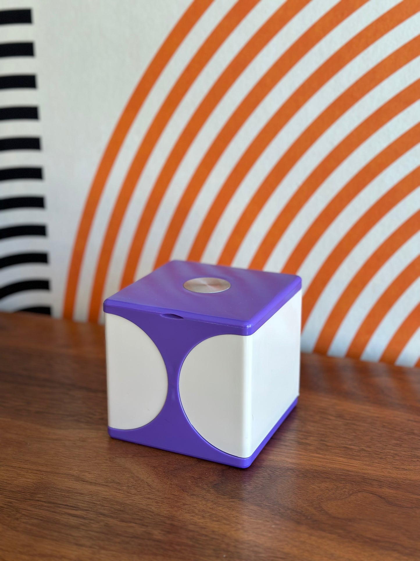 Vintage 1970s Plastic Cube Make-up Case