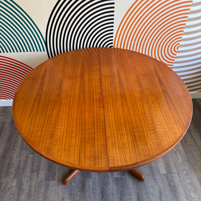 Vintage Extendable Round Teak Dining Table with 2 Leaves