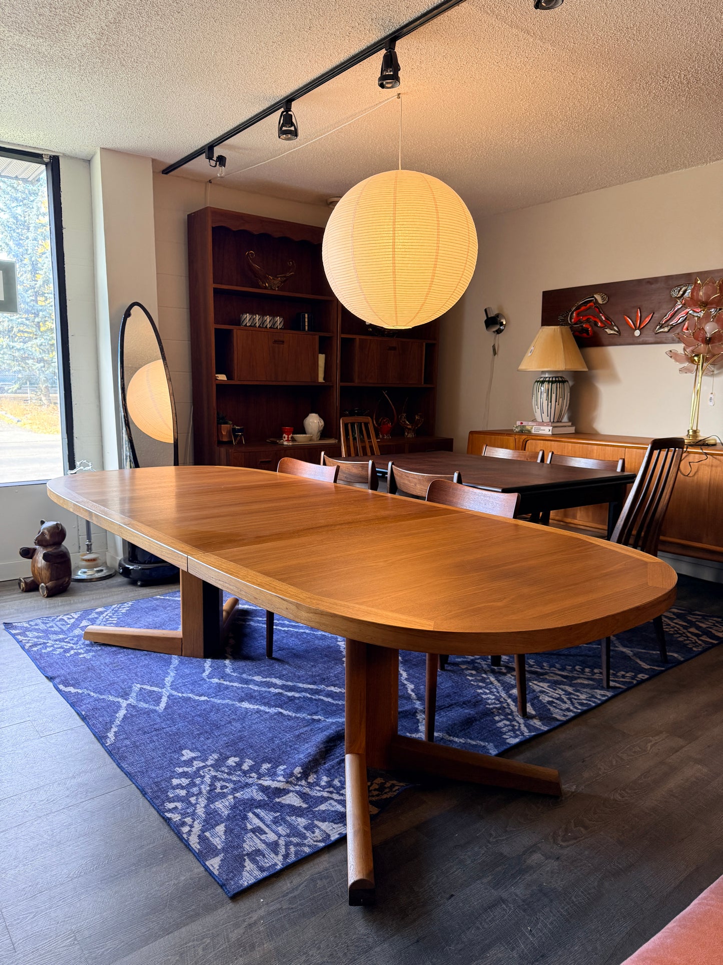 Extendable Teak Dining Table with 2 Leaves