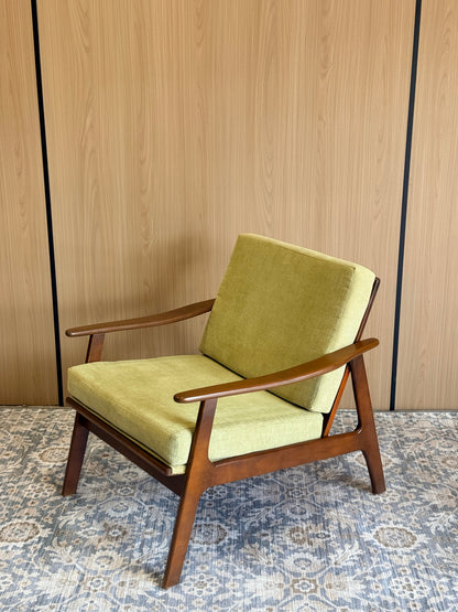 Vintage Midcentury Modern Walnut Lounge Chair