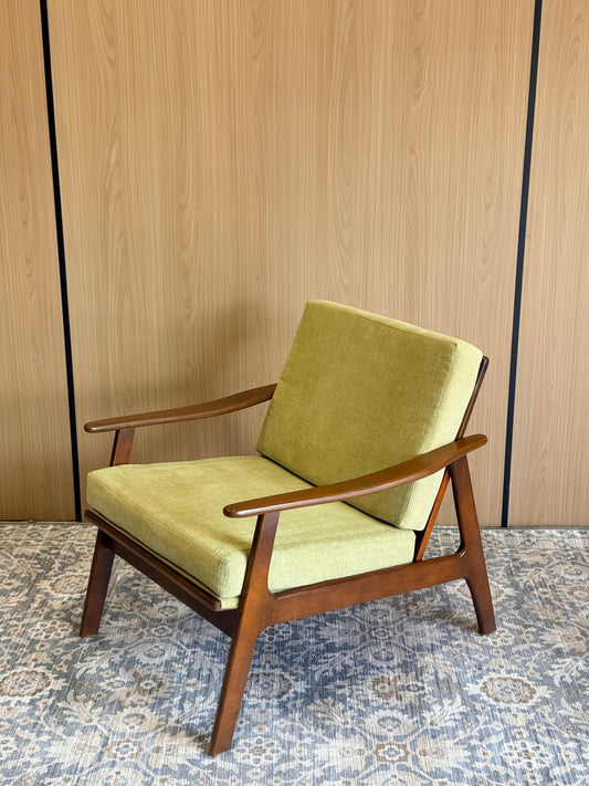 Vintage Midcentury Modern Walnut Lounge Chair