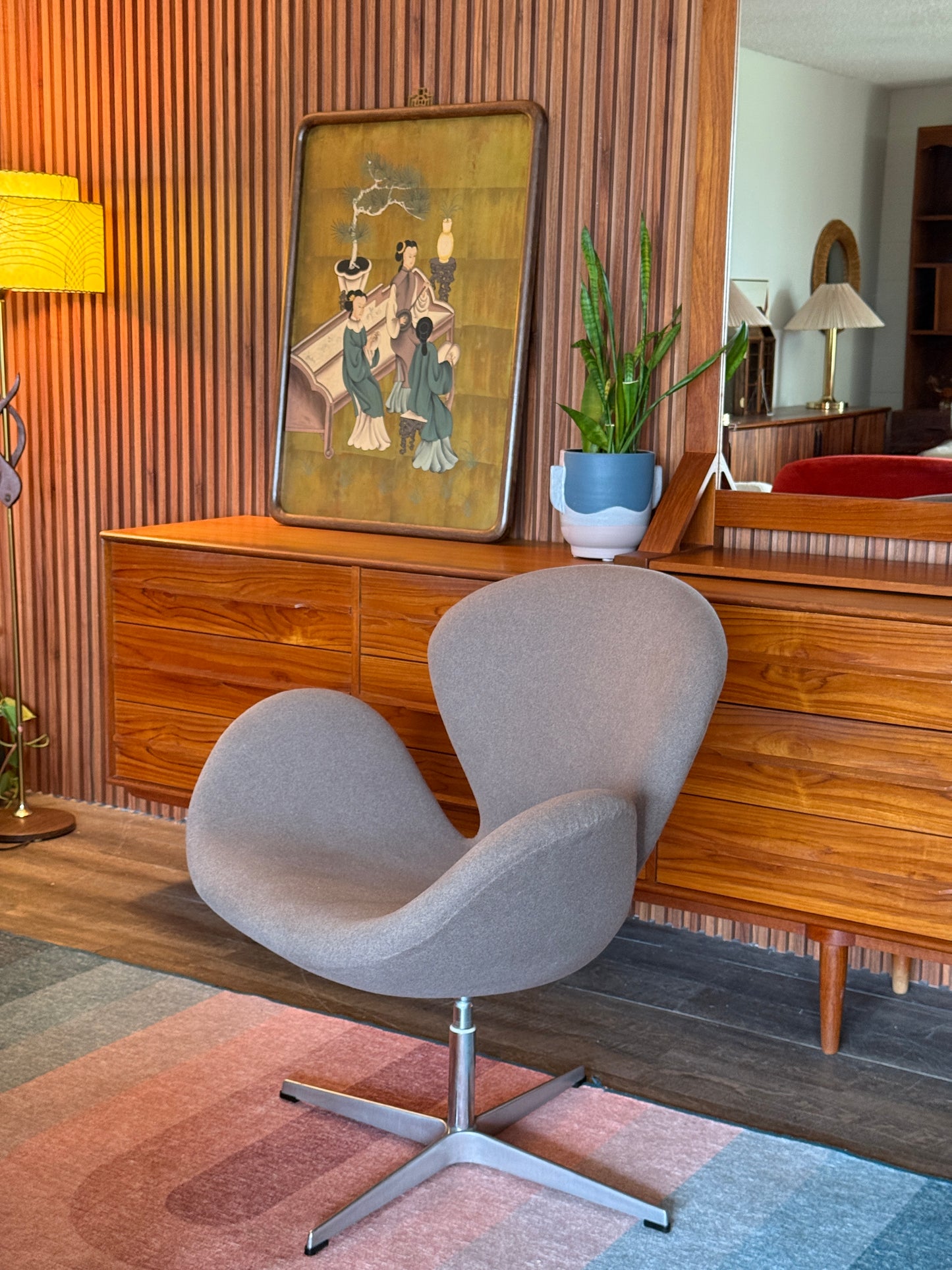 Vintage “Swan” Chair by Fritz Hansen