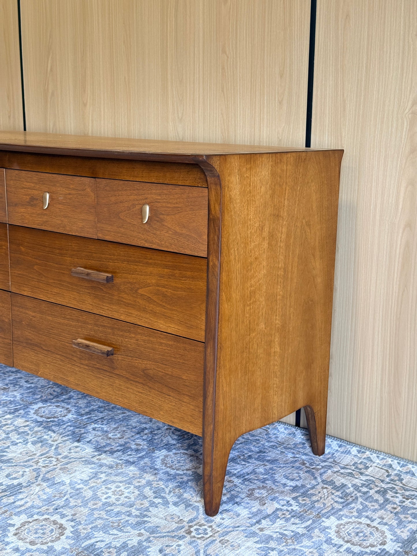 Vintage Drexel 8 Drawer Walnut Dresser