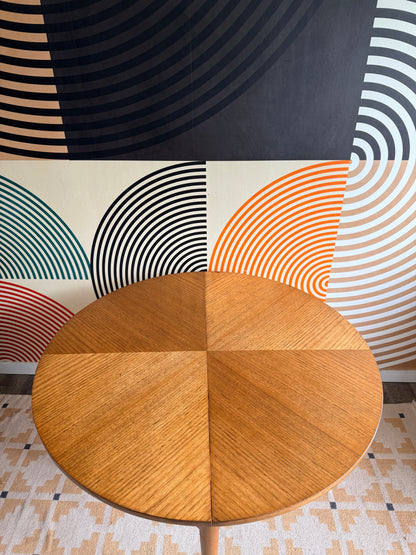 Vintage Round Dining Table with 1 Leaf