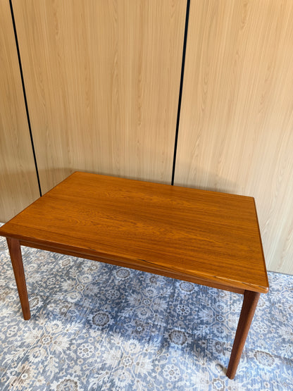 Vejle Stole Dining Table