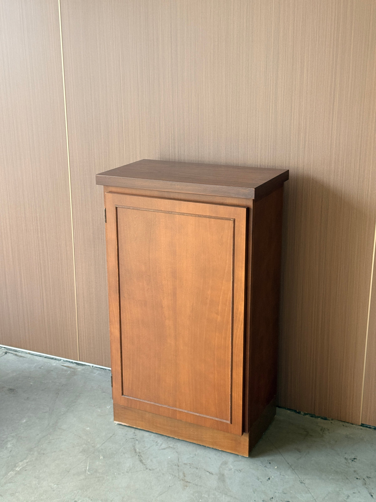 Wooden Revolving Cabinet