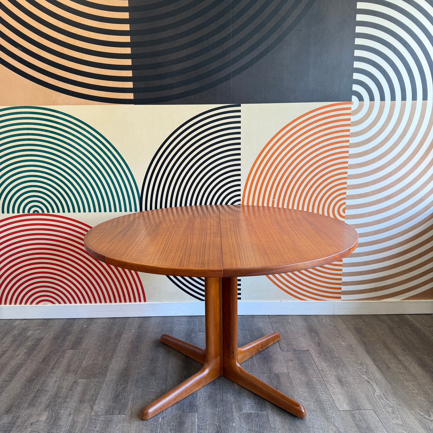 Vintage Extendable Round Teak Dining Table with 2 Leaves