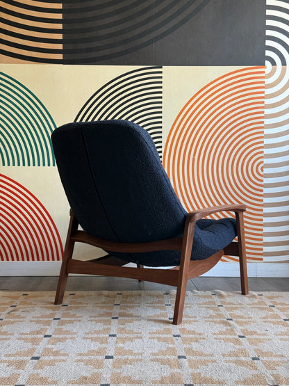 DD Studios Production Lounge Chair