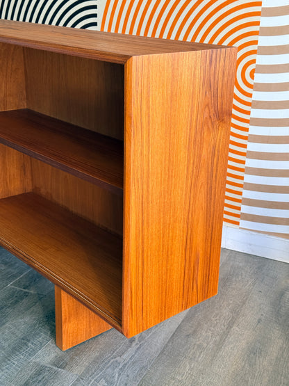 Vintage Teak Bookcase/Display Cabinet