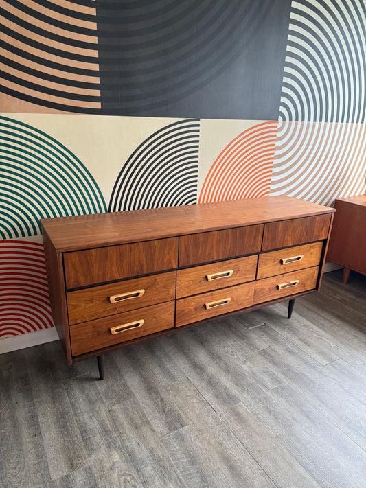 Vintage Vic-Art 9 Drawer Dresser
