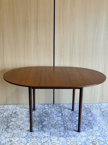 Vintage Round Teak Dining Table with 1 Leaf
