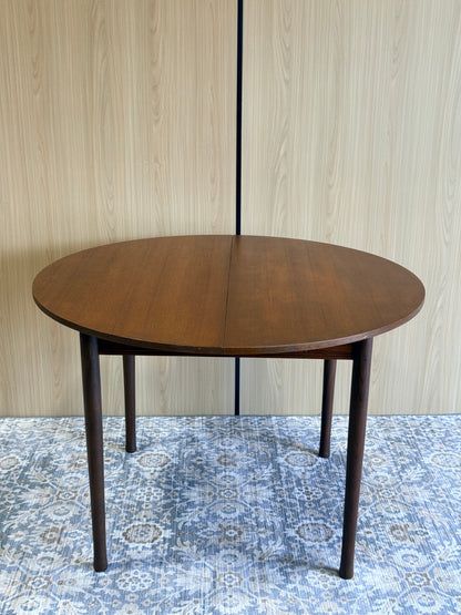 Vintage Round Teak Dining Table with 1 Leaf