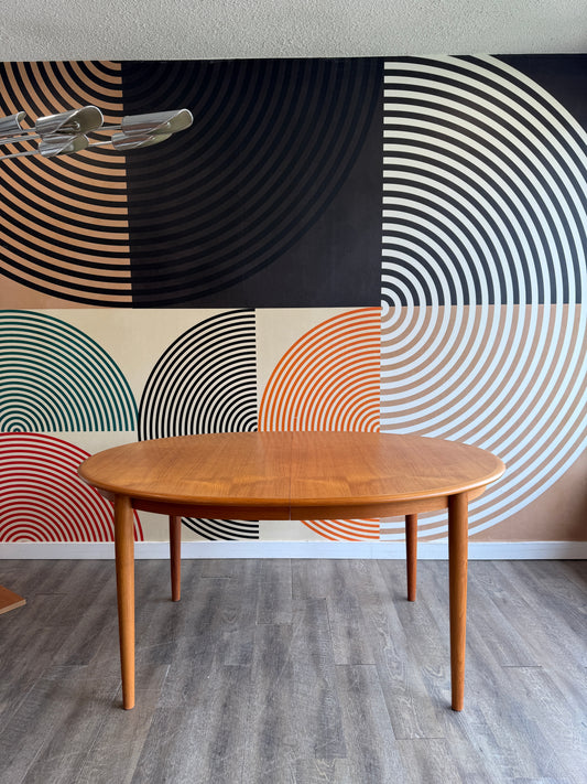Extendable Danish Oval Teak Dining Table