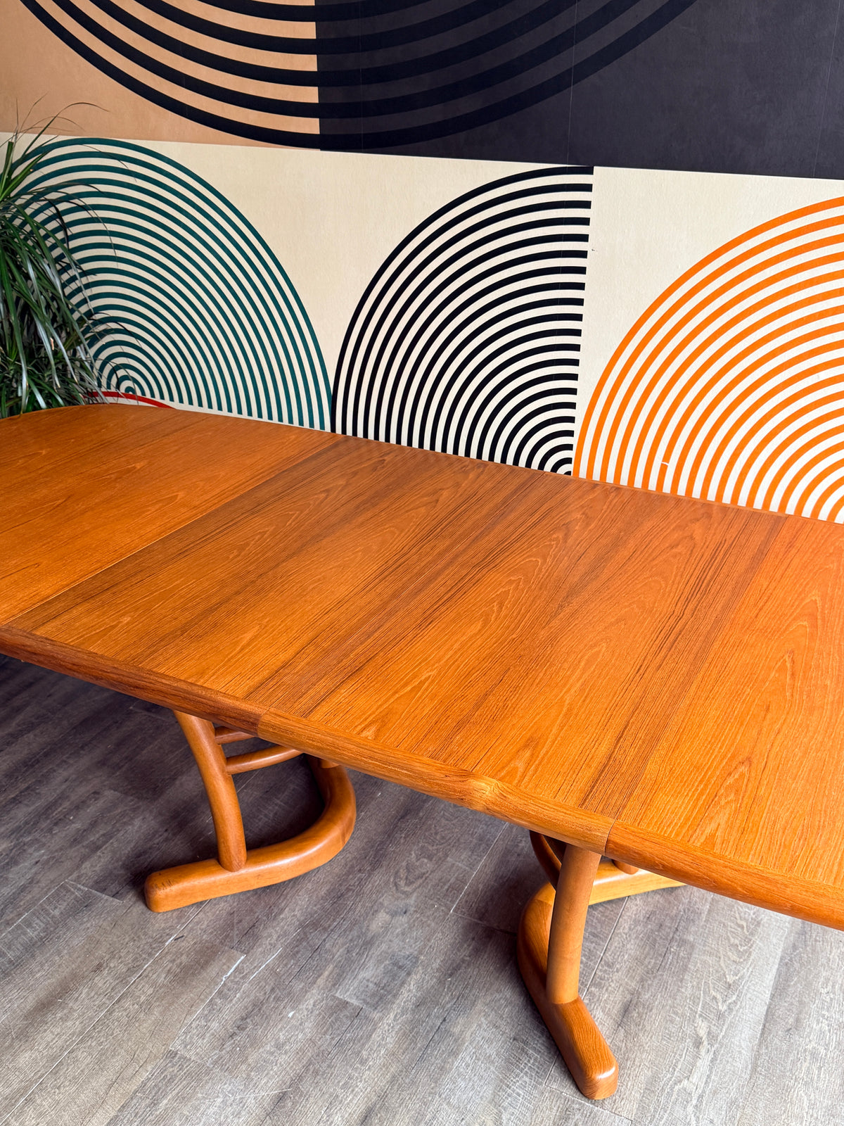 Vintage Oval Teak Dining Table with 2 Leaves