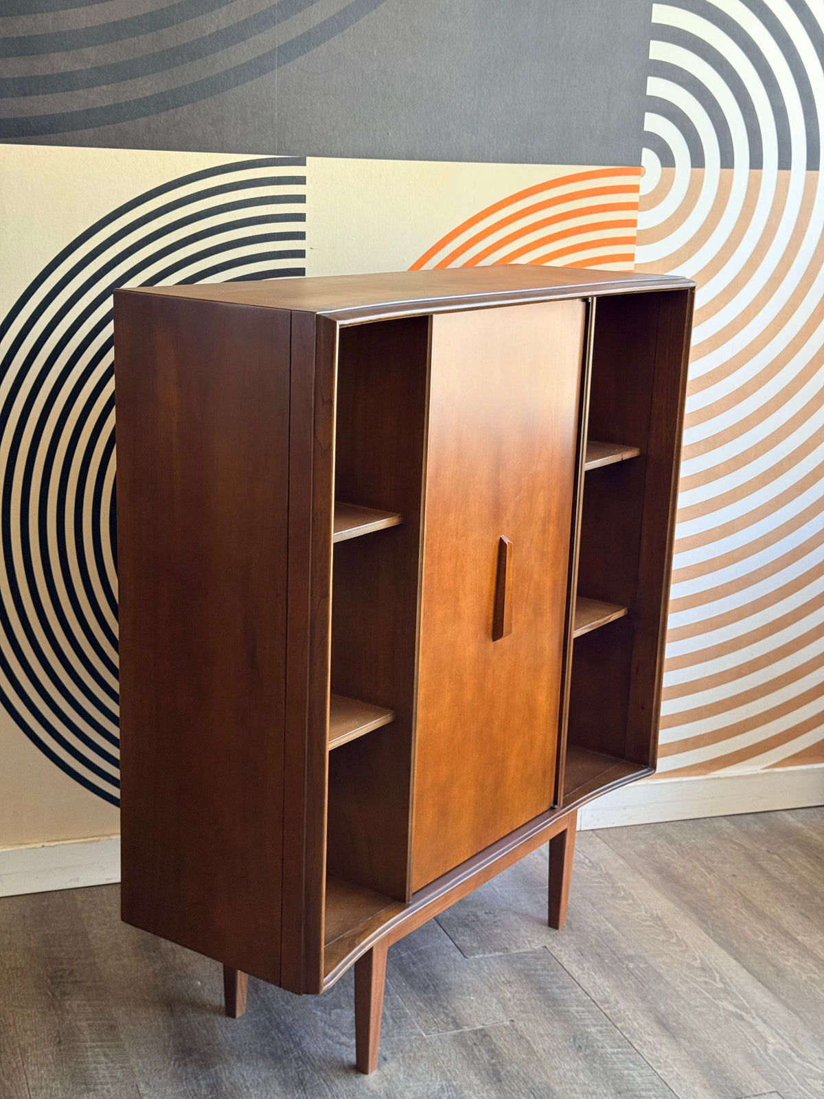 Vintage Mid-Century Deilcraft Walnut Display Cabinet