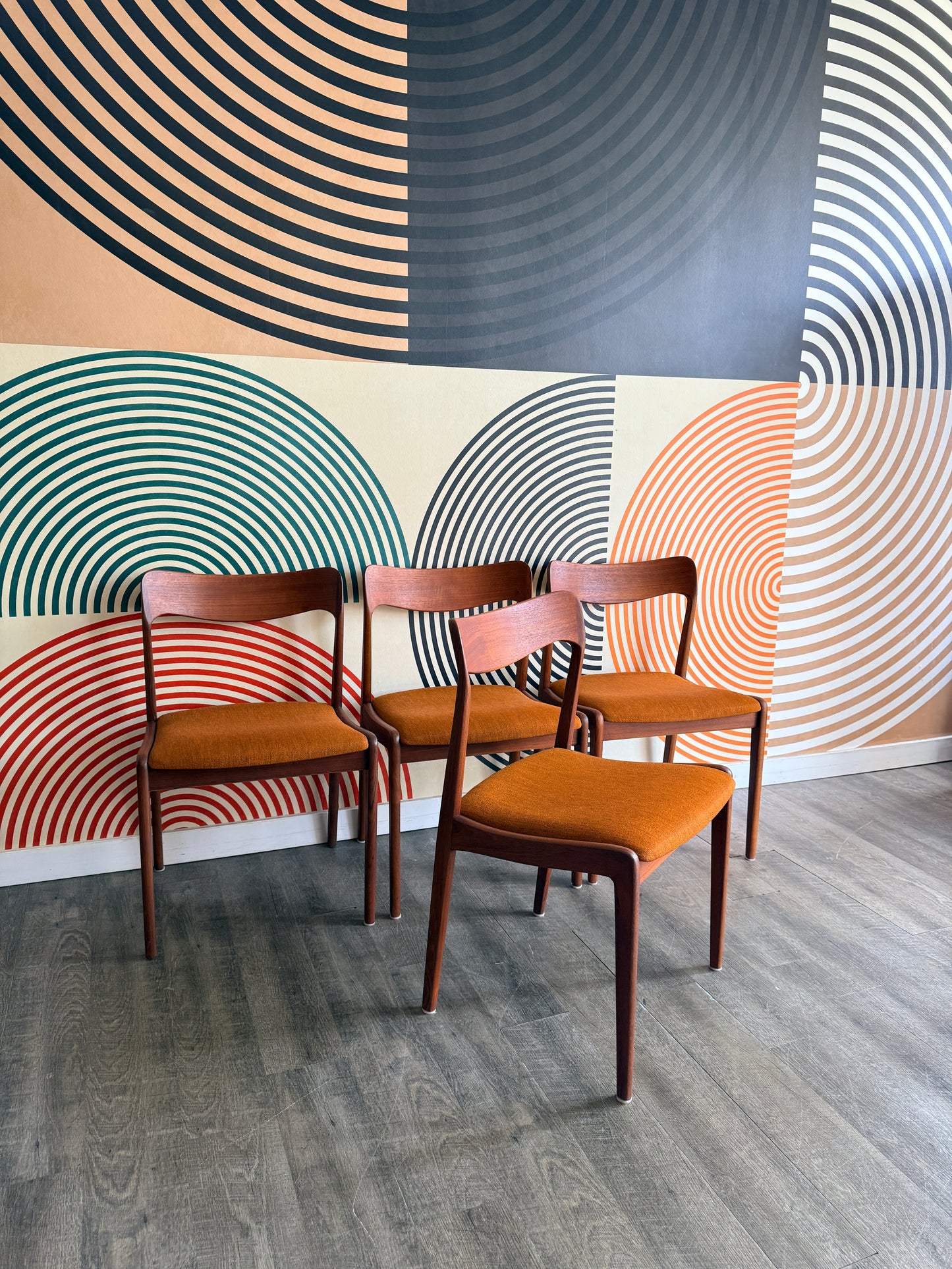 Set of 4 Teak Dining Chairs
