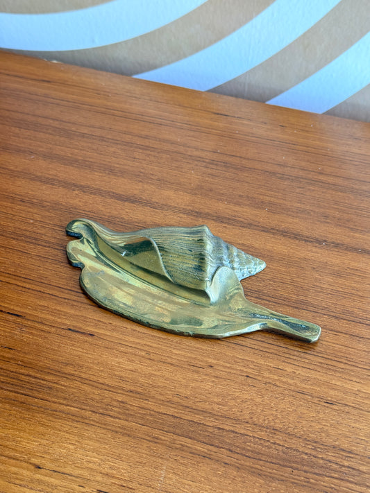 Vintage Brass Shell Wall Decor