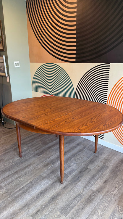 Vintage G-Plan Teak Round Butterfly Leaf Dining Table