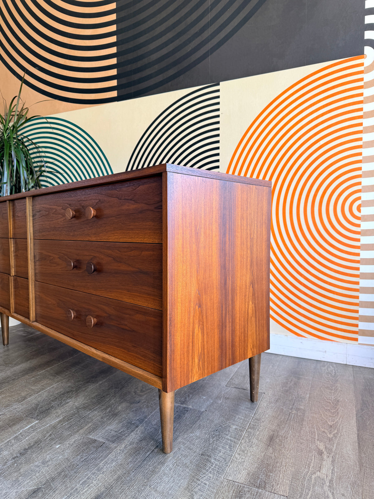Vintage Walnut 6 Drawer Dresser by Deilcraft