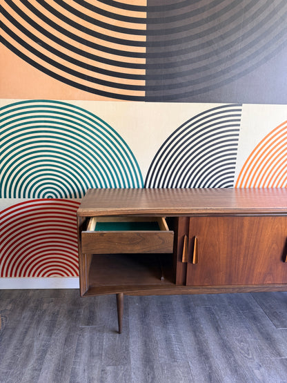 Vintage Deilcraft Walnut Credenza/Sideboard