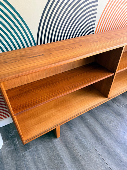 Vintage Teak Bookcase/Display Cabinet