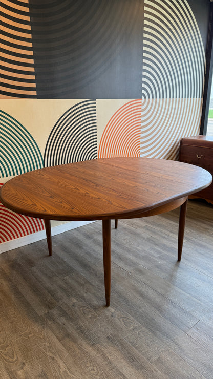 Vintage G-Plan Teak Round Butterfly Leaf Dining Table