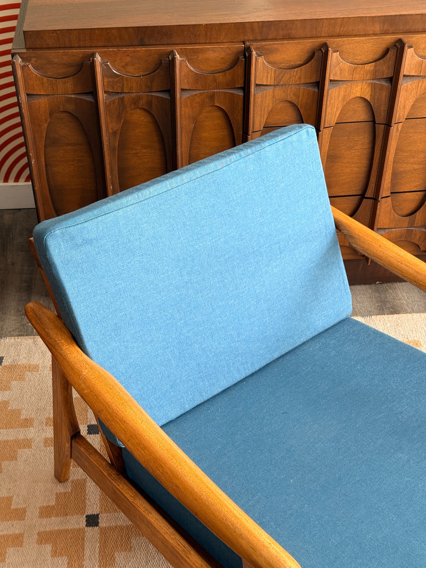 Vintage Mid Century Modern Lounge Chair