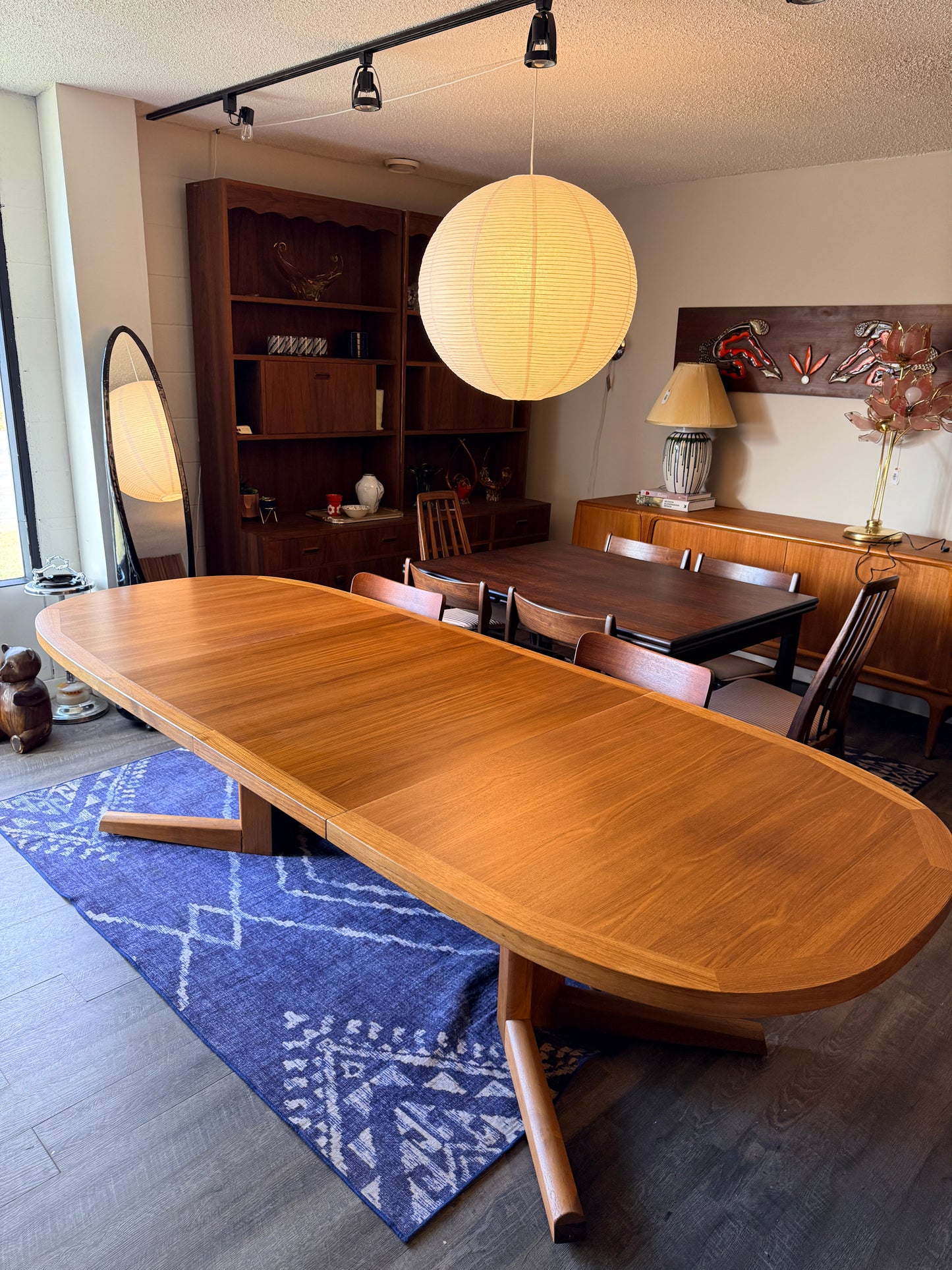 Extendable Teak Dining Table with 2 Leaves