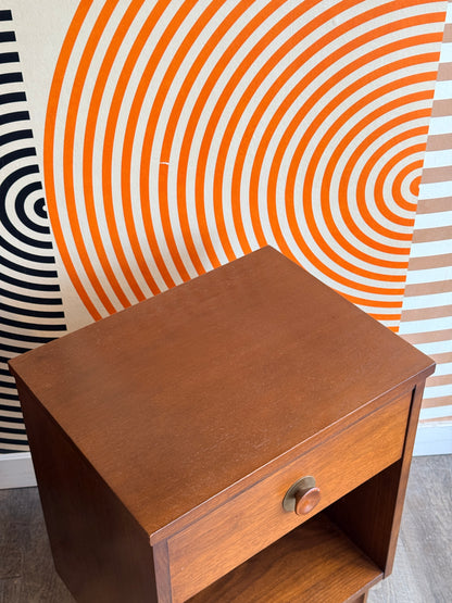 Pair of Vintage Walnut Nightstands by Knechtel