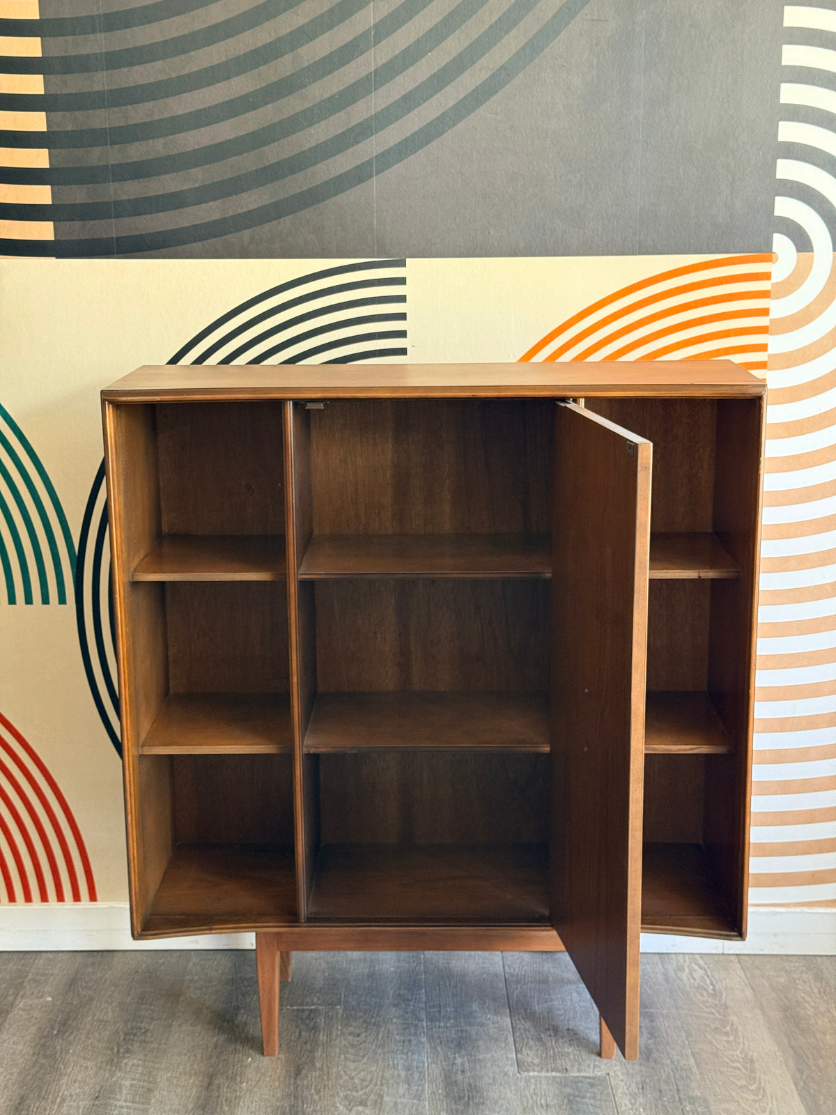 Vintage Mid-Century Deilcraft Walnut Display Cabinet