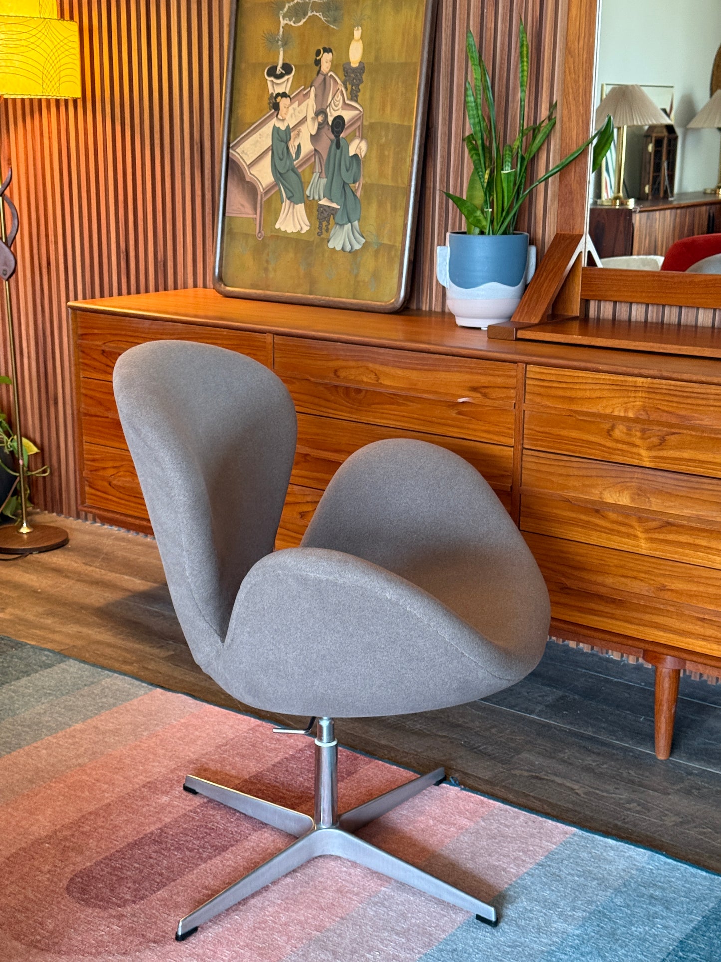 Vintage “Swan” Chair by Fritz Hansen