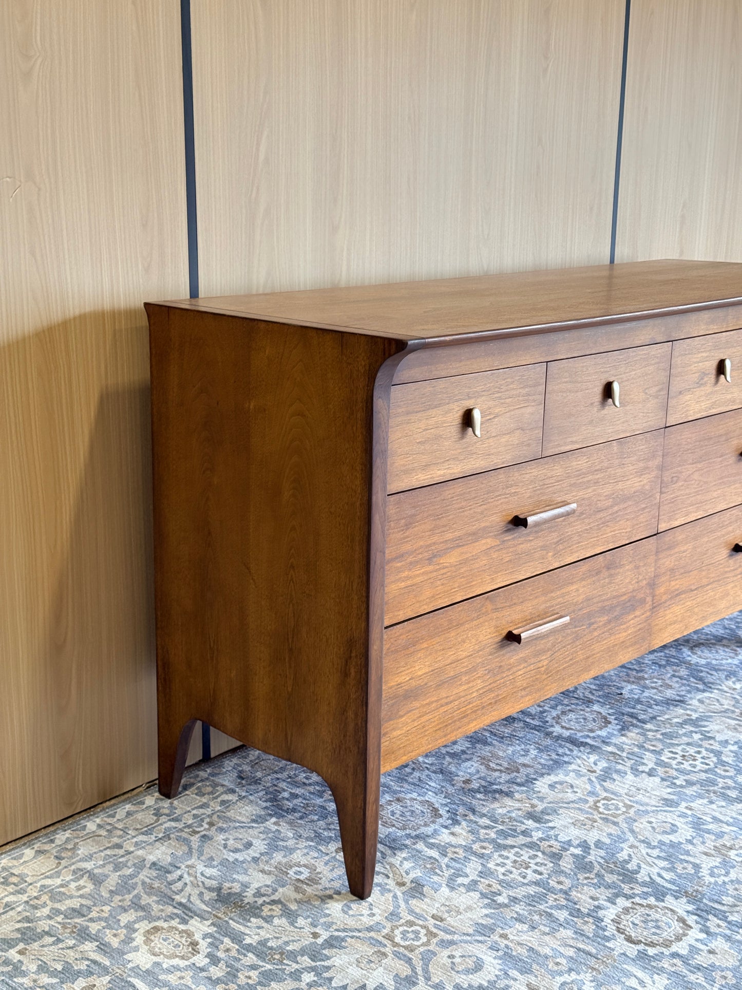 Vintage Drexel 8 Drawer Walnut Dresser