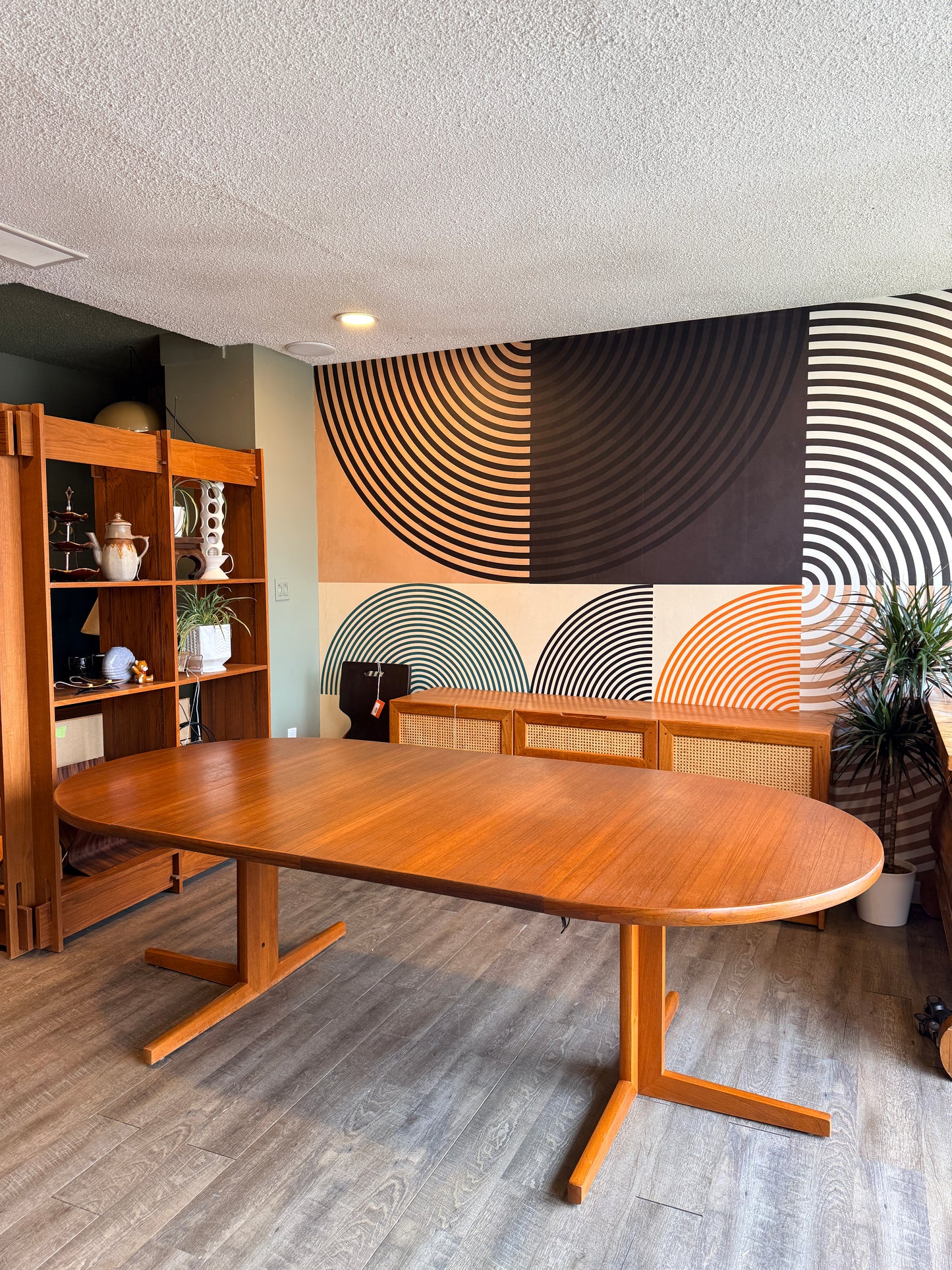 Extendable Round Teak Dining Table by H.Sigh and Sons Mobelfabrik with 2 Leaves