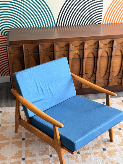 Vintage Mid Century Modern Lounge Chair