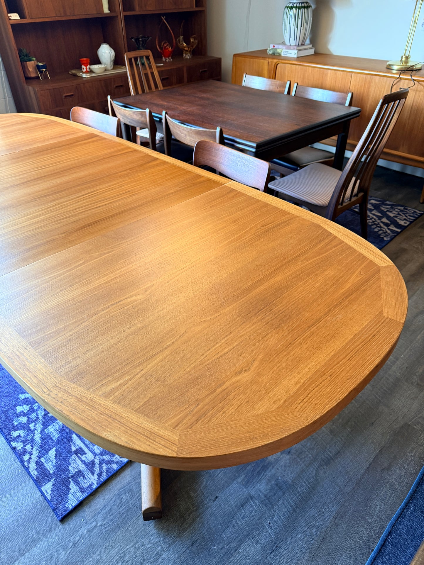 Extendable Teak Dining Table with 2 Leaves